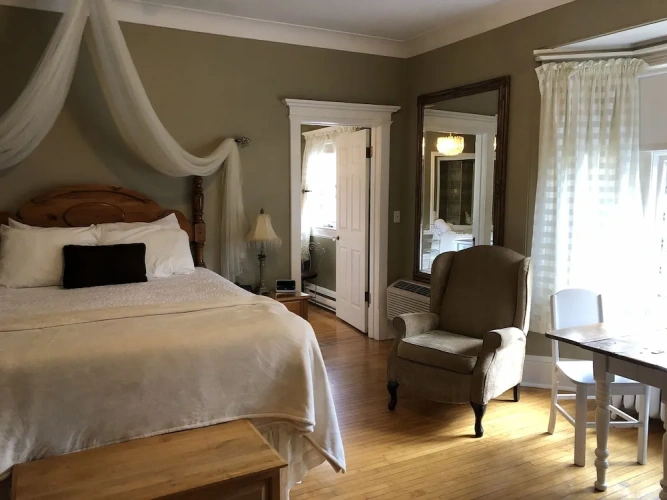 Royal room