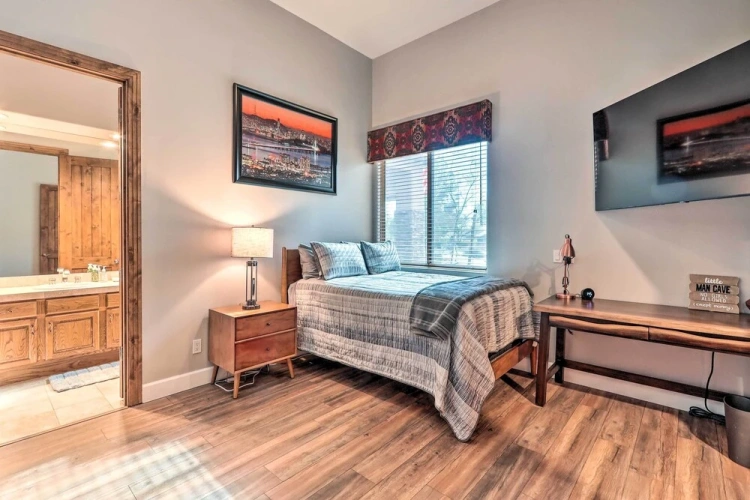 4 Bedrooms Cottage