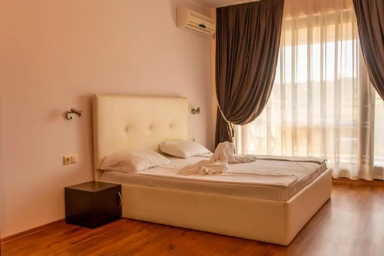 1 Bedroom Apartment with balcony