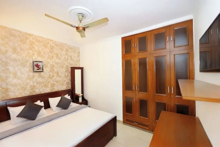 2 Bedrooms Apartment