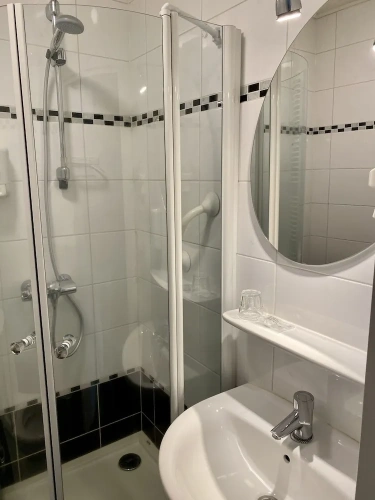 Comfort room