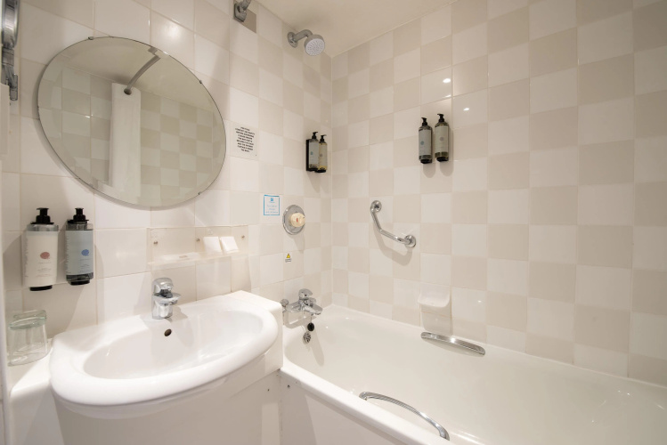 Holiday Inn Express Glasgow Airport photo 12