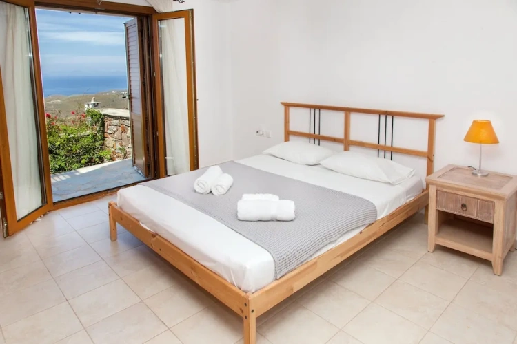 3 Bedrooms Villa