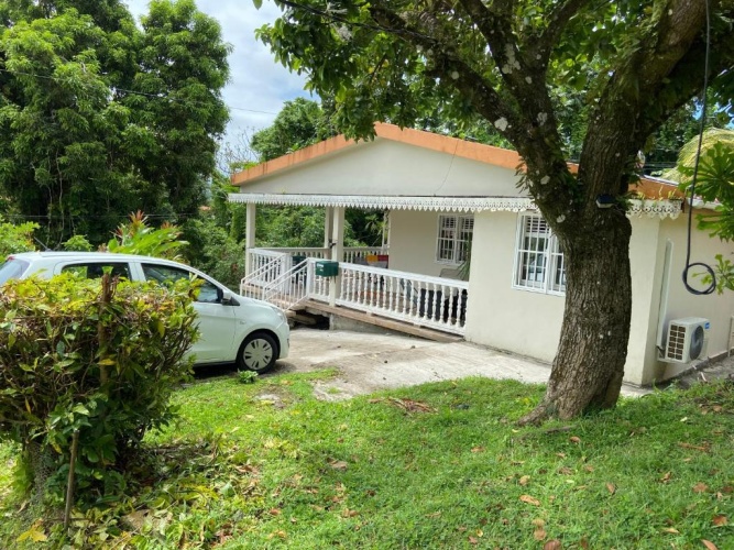 3 Bedrooms Cottage