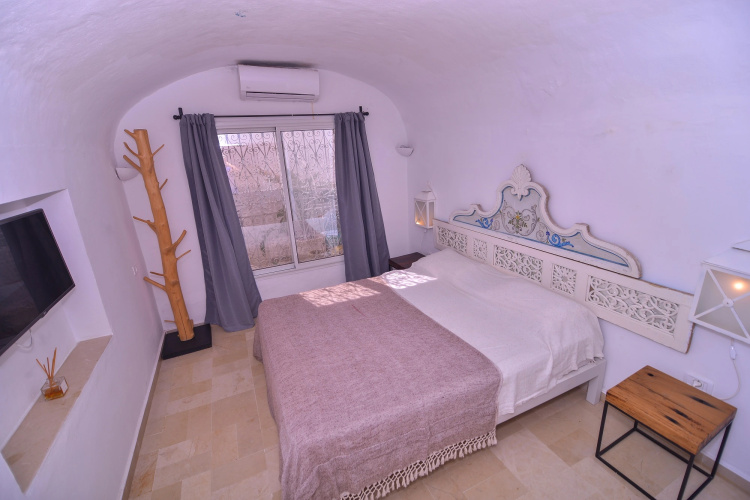 Airbetter - Fabulous Stay at Villa Skander Hammamet with Pool