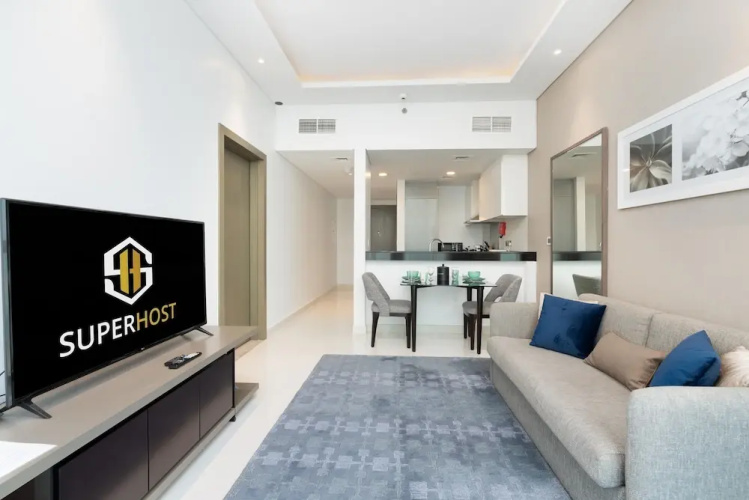 SuperHost - Breathtaking Canal Views From this Cozy Apartment