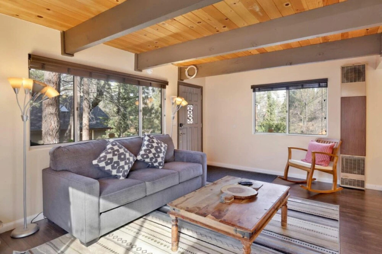 Pinewood Inn #2093 by Big Bear Vacations