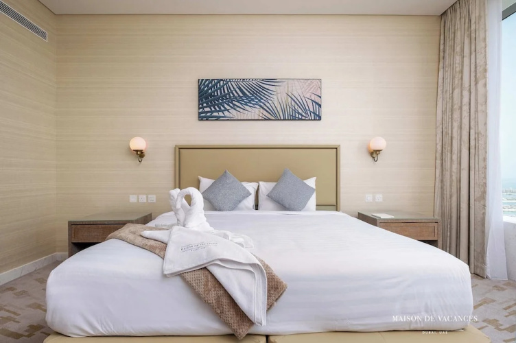 The Palm Tower 1 Corner Bedroom Dubai