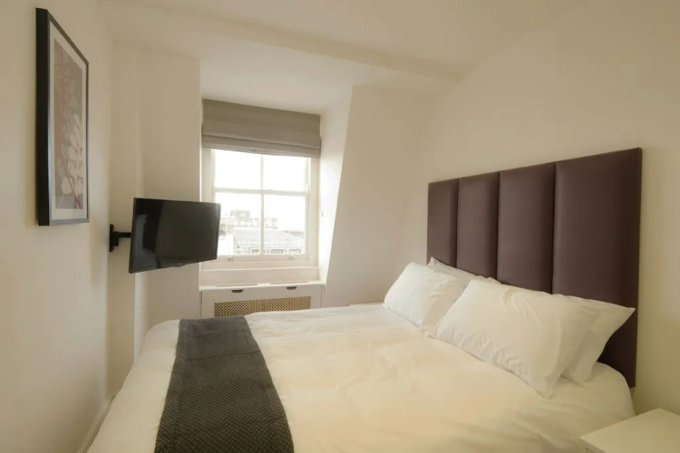 Oxbridge Apartments