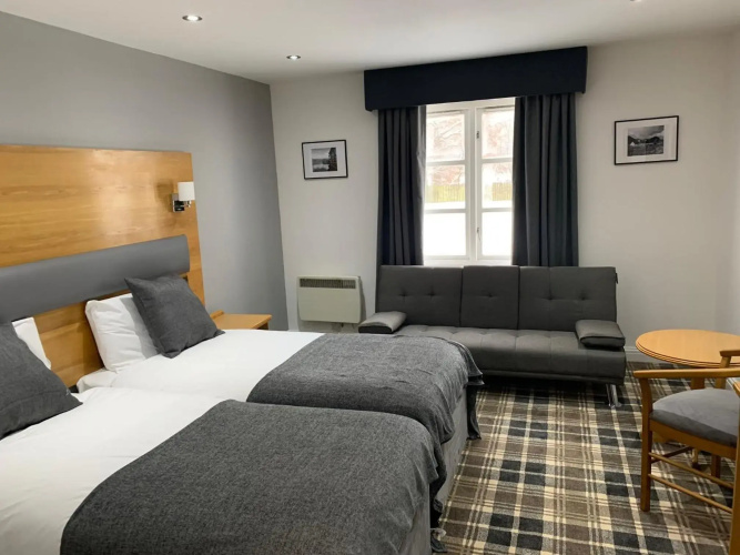 Crowwood Hotel Glasgow