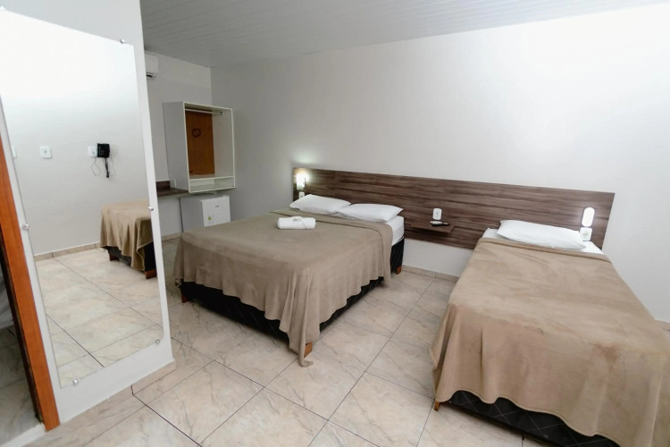 Hotel Verde Mares