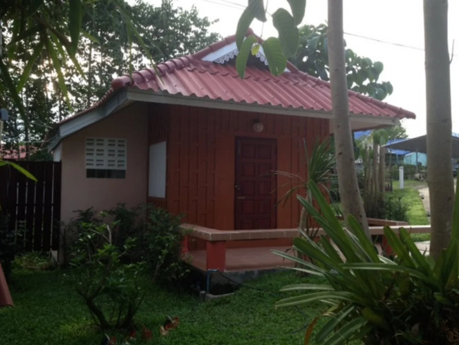 Lollop Resort
