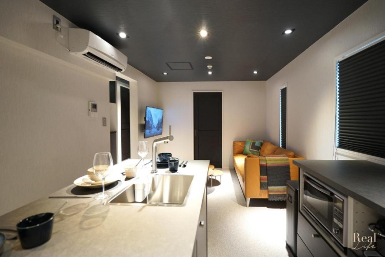 2 Bedrooms Apartment