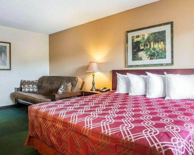 Econo Lodge Springfield I-44