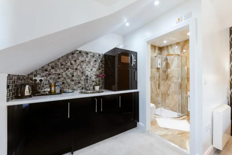 Modern City Centre Studio flat!