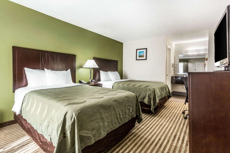 Standard Quadruple room