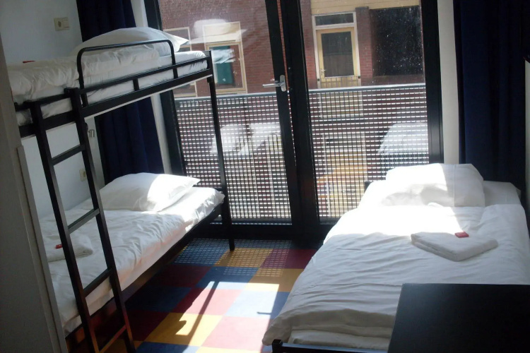 Bud Gett Hostels
