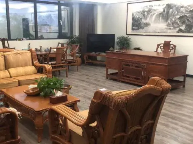 Phoenix Shuicheng Holiday Hotel