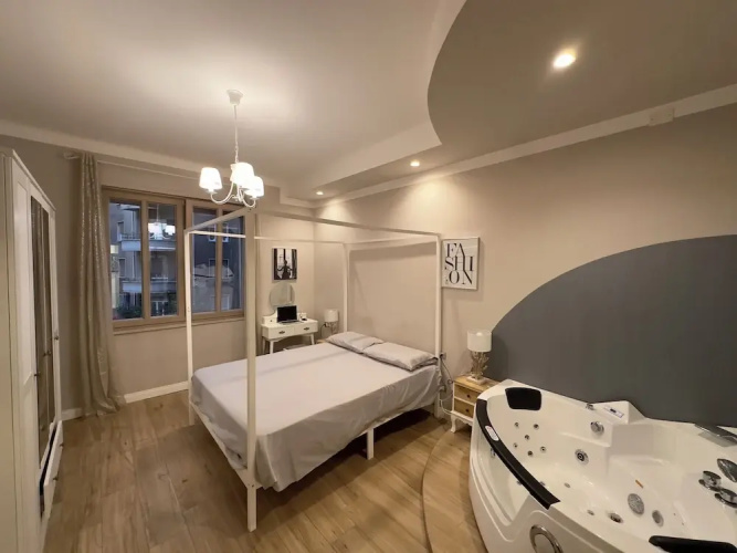 Dorian Gray Luxury Suite