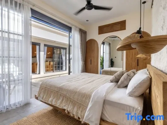 2 Bedrooms Villa