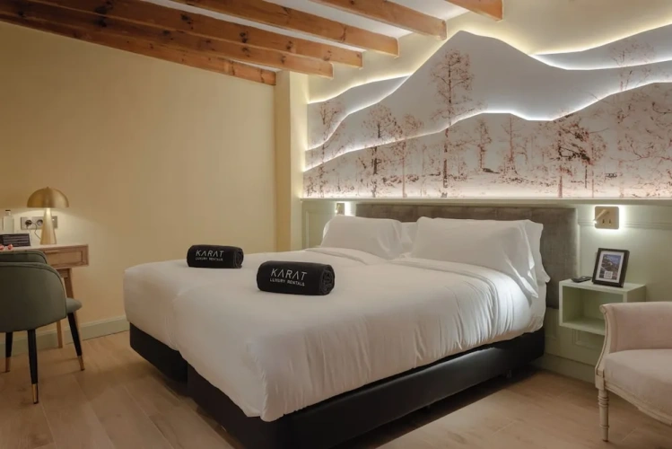 Standard room with balcony