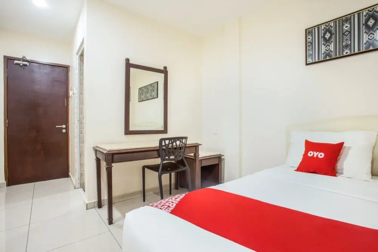 Oyo 89444 Sam Hotel