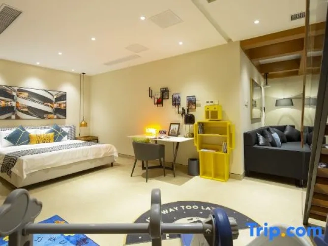 4 Bedrooms Family Villa