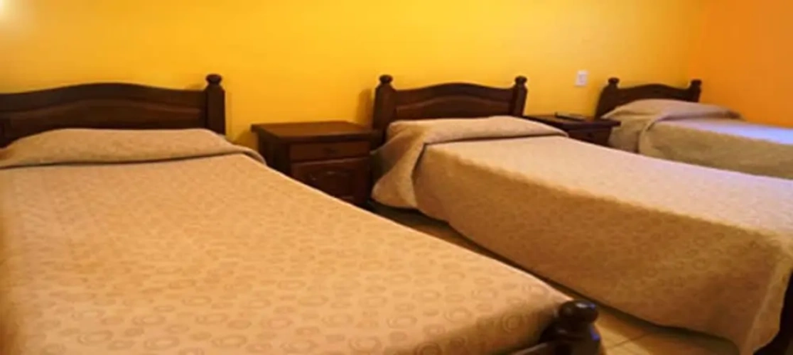 Standard Triple room