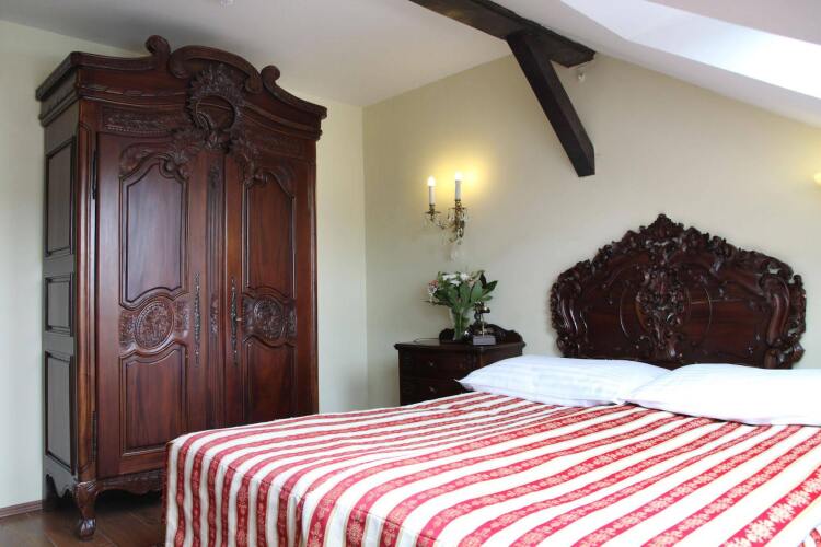 King Charles Boutique Hotel ResidenceOver view