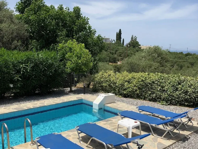 Nice Holiday Villa With Private Swimming Pool In Loutra