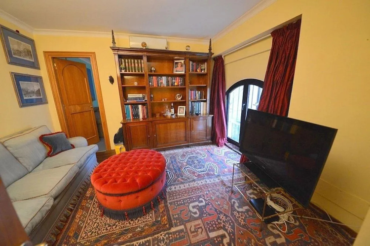 Prestigious Apartment Via Giulia