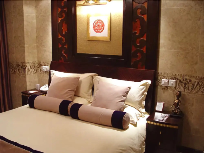 Hangzhou LongHill Hotel