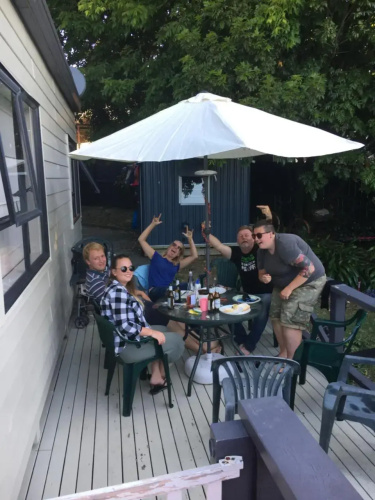 Kiwi Hosts