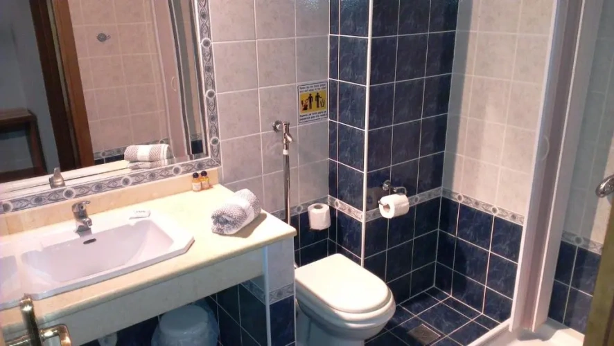 Standard Triple room with balcony