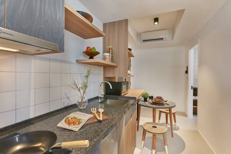 2 Bedrooms Quadruple Apartment