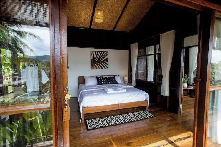 Baan Lhong View Lay