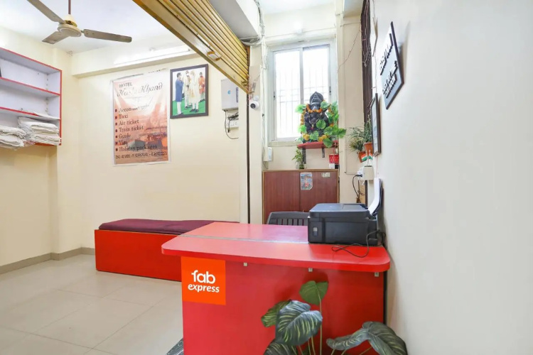 Hotel Kashi Khand