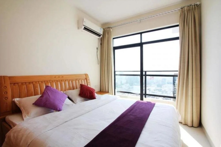Golden Phoenix Apartment