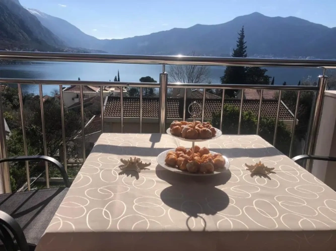 1 Bedroom Apartment with balcony and with sea view