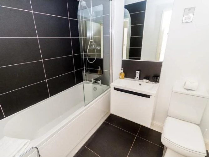 London Bridge Apartment