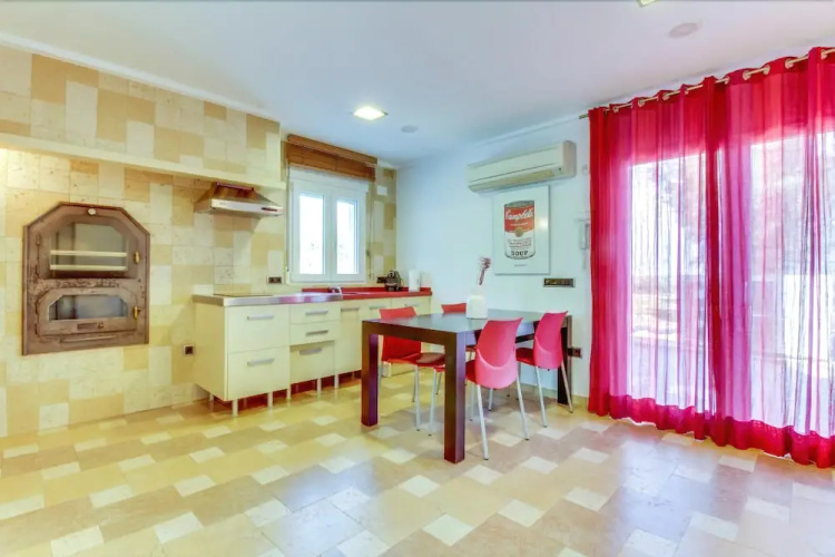 Villa Rhino