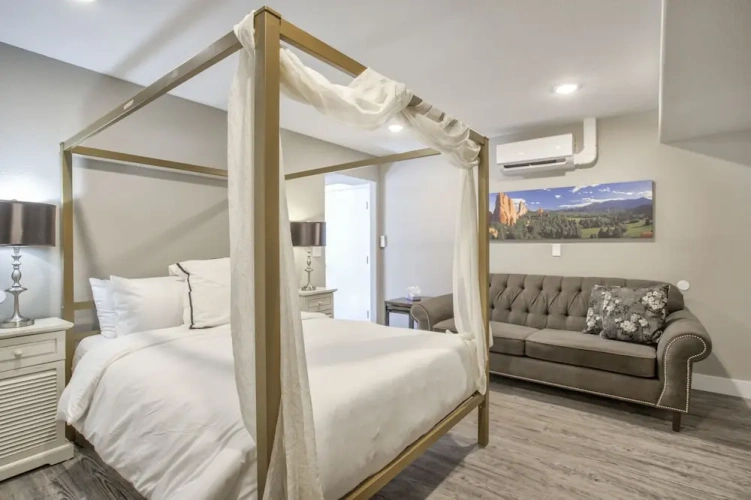1 Bedroom Apartment