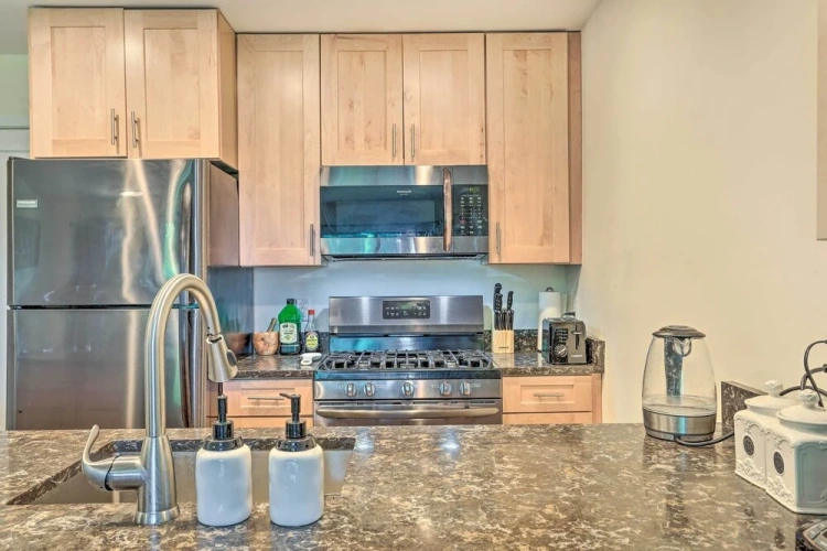 2 Bedrooms Apartment