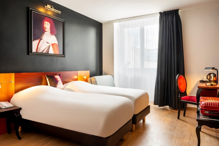 Standard Triple room