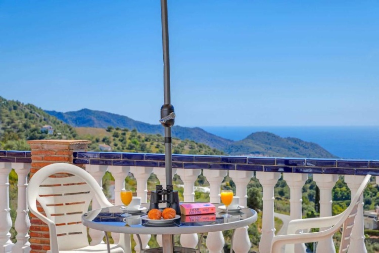3 Bedrooms Villa