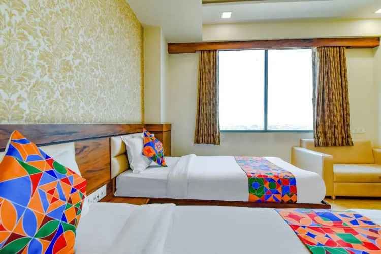 Fabhotel Hill Park