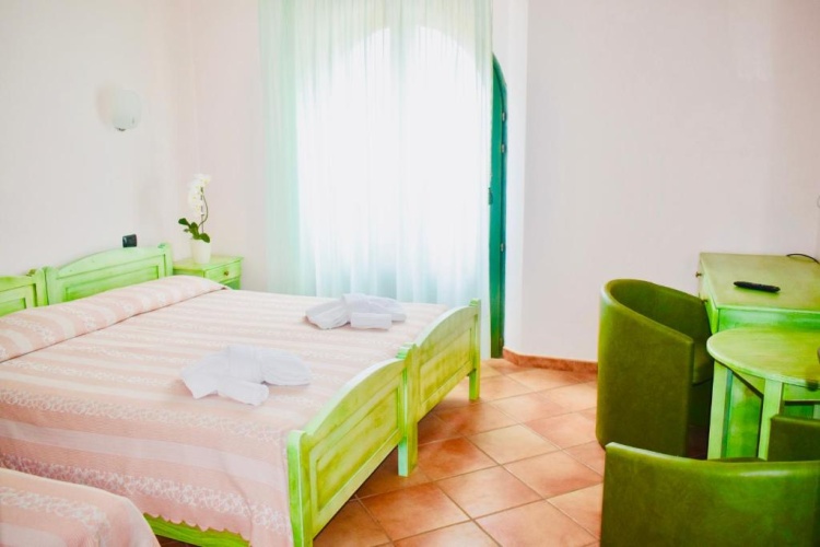 Standard Quadruple room