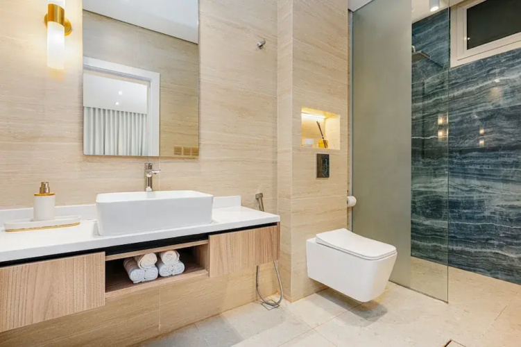 Spacious & Luxurious Flat in Almughrizat