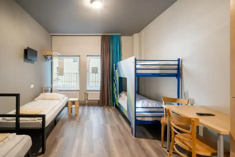 Standard Triple room