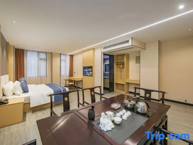 Premier Suite